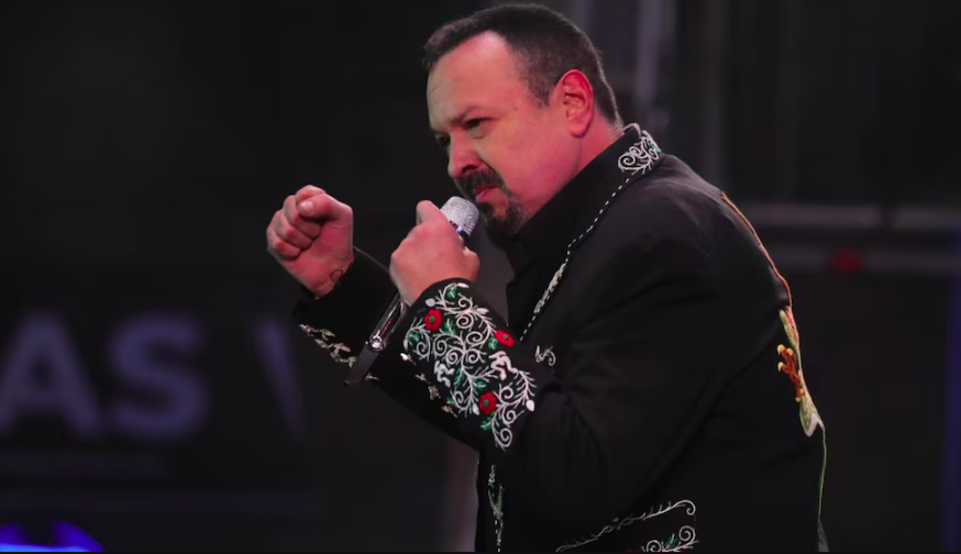 Pepe Aguilar trabaja en una IA para conversar con personas fallecidas