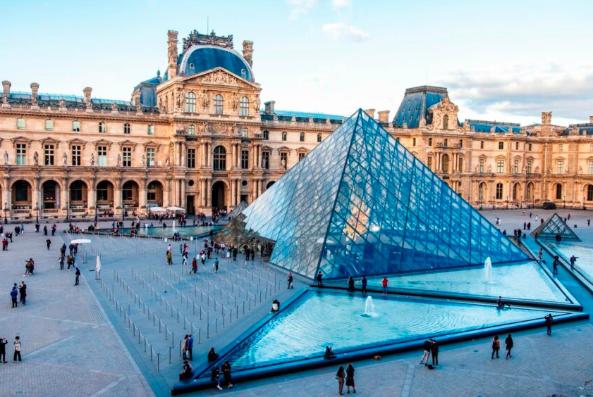 Inundación en el Museo del Louvre causa daños irreparables