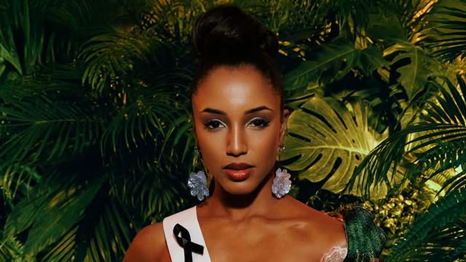 Miss Jamaica da sus primeras declaraciones tras aparatosa caída en Miss Universo