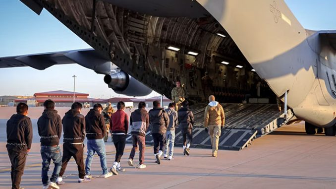 Trump eleva a 3 mil dólares el pago a migrantes que abandonen voluntariamente el país
