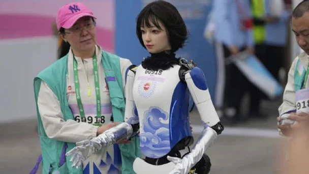 Robots humanoides de China ya no se venden