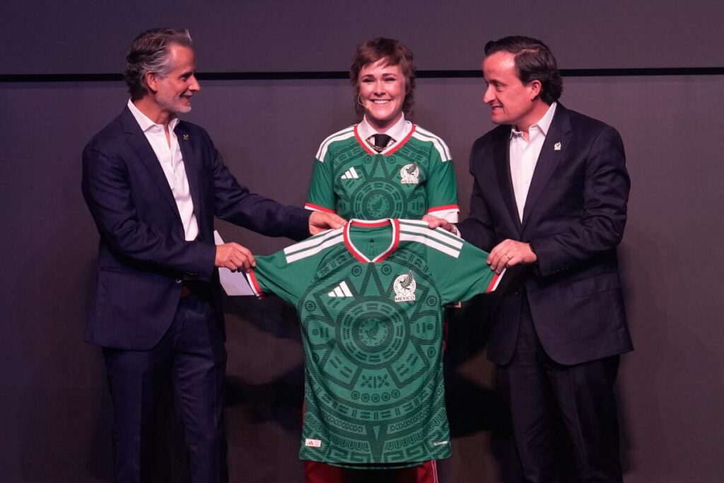 Adidas pagó al INAH para poder hacer la camiseta del TRI