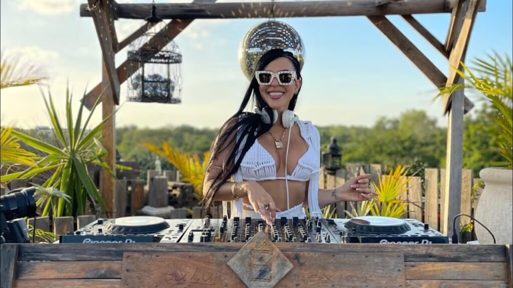 UIF y la DEA buscan en México a DJ ‘Rosita’, vinculada al Tren de Aragua