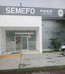 Encuentran a abuelito con un tiro en la cabeza y un arma de fuego a su lado