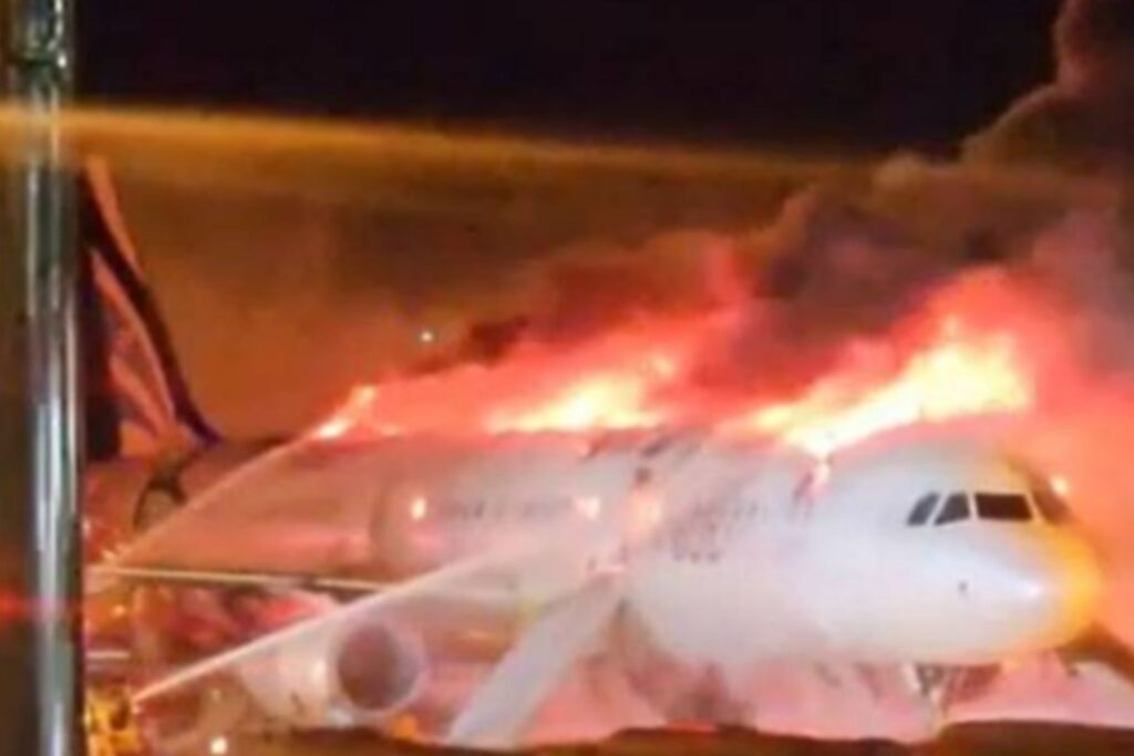 VIDEO: Evacúan a 169 pasajeros tras incendio en avión de Latam en Brasil