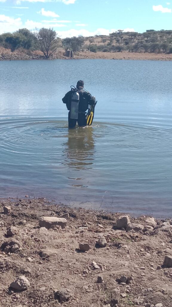 Bomberos de Durango rescatan a hombre sin vida de presa de Pánuco de Coronado