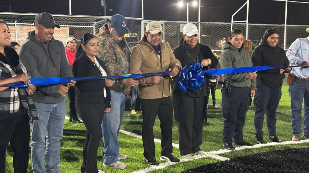 Inauguran Cancha de fútbol 7 en Las Trojes: Nancy Vázquez