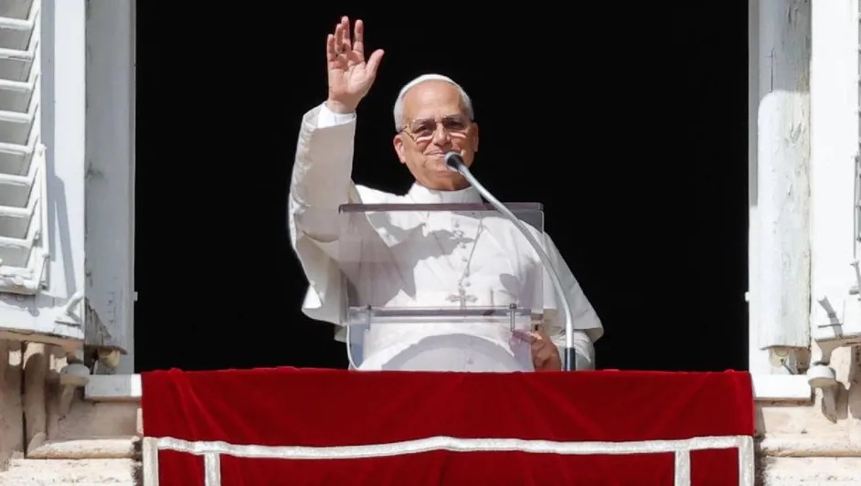 Sheinbaum anuncia que está buscando llamada con el papa León XIV para que visite México