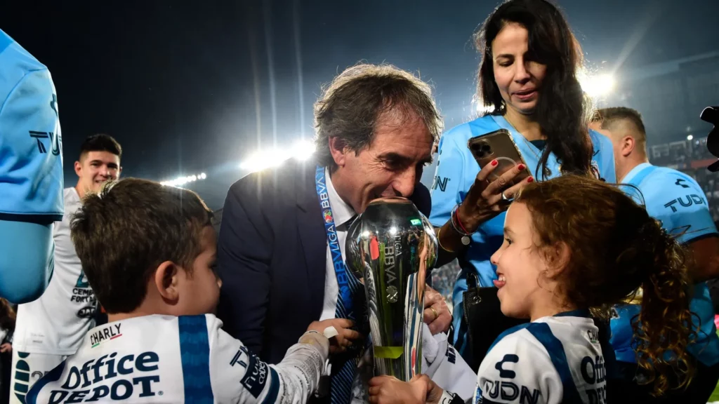 Guillermo Almada deja el Real Valladolid: El Grupo Pachuca busca ficharlo