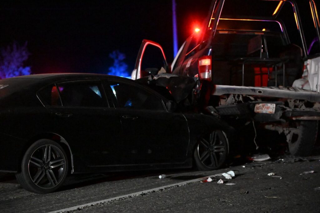 Triple accidente automovilístico con seis policías y una civil lesionados