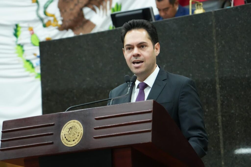 La familia, eje del trabajo legislativo del PAN: Alejandro Mojica