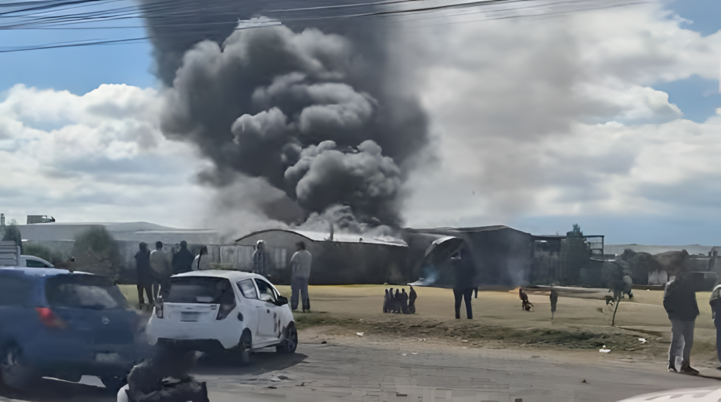 Avioneta se desploma en inmediaciones del Aeropuerto de Toluca