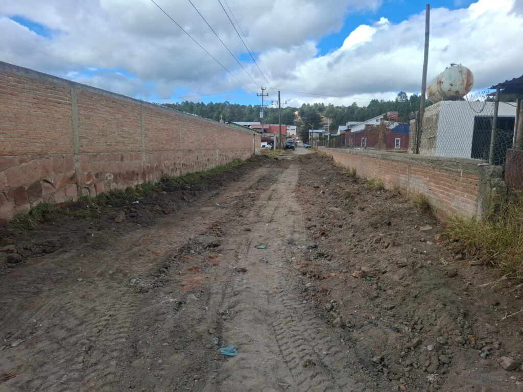 Arranque irregular de obra provoca inconformidad vecinal en Victoria