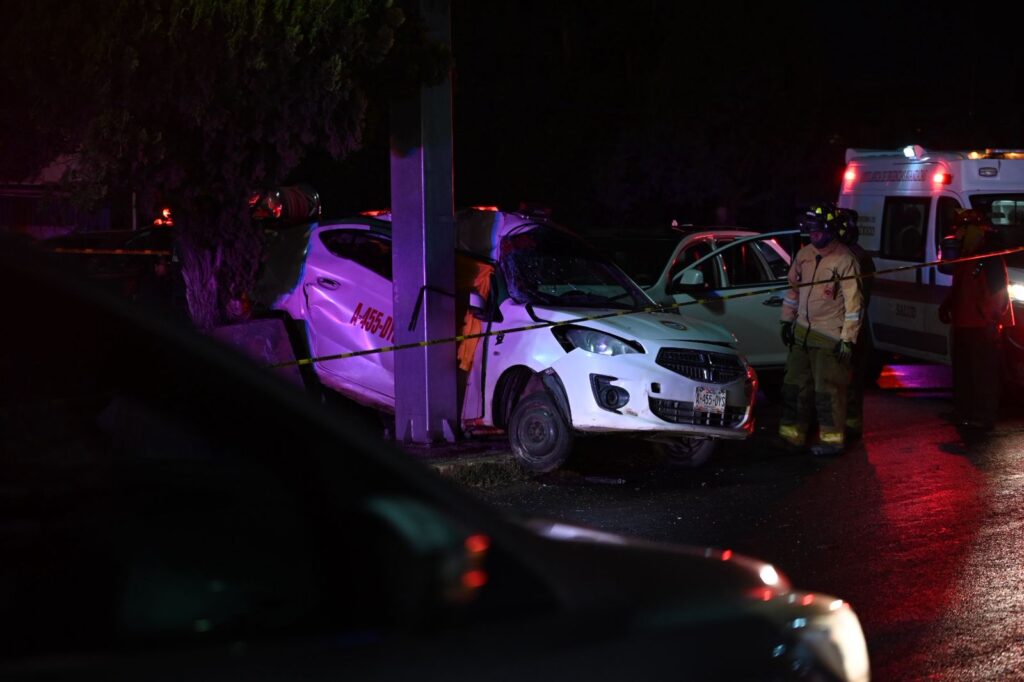 Trágico choque de camioneta contra taxi