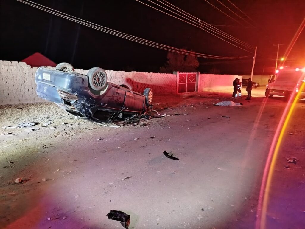 ¡De madrugada! Trágico accidente en Miguel Negrete deja un joven sin vida y un menor lesionado