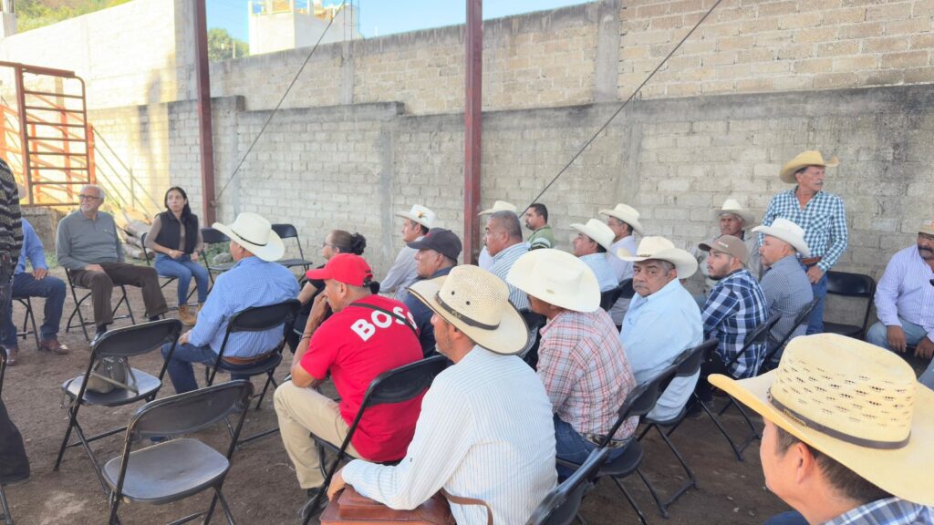 Gobernador Navarro Quintero pone en la mesa acuerdos clave con ganaderos y comisariados de Xalisco
