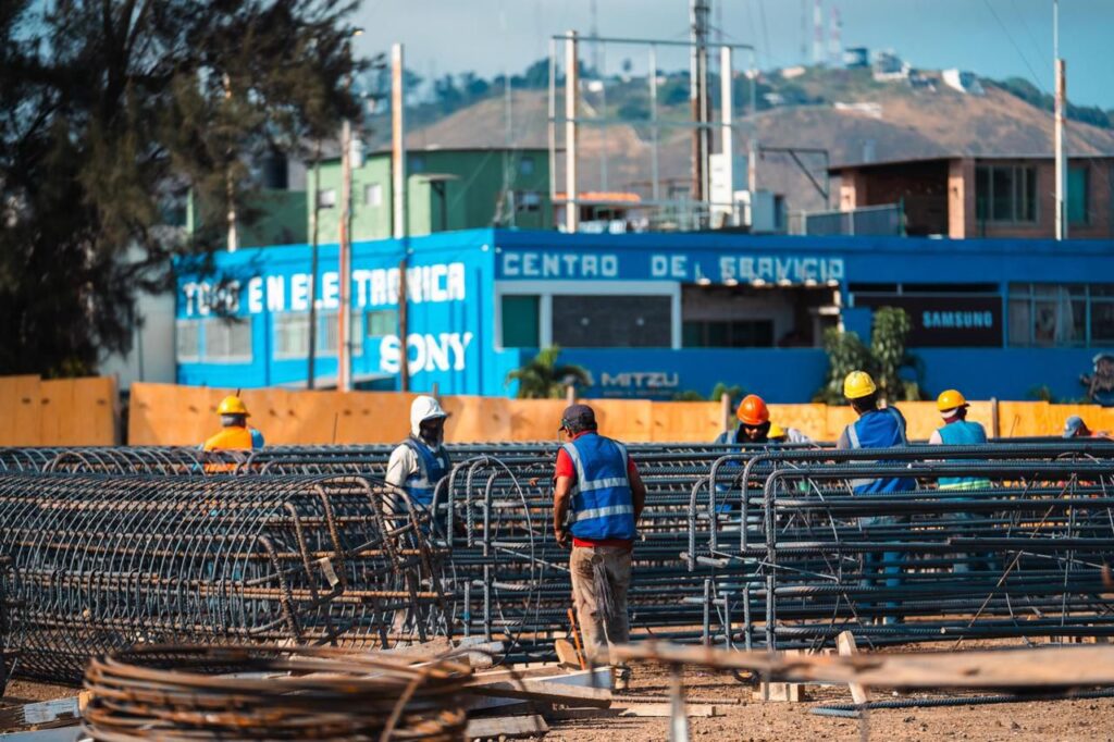 Gobernador Navarro Quintero supervisa avances en la construcción del Centro Cultural, Arte y Deporte Nicolás Álvarez Ortega