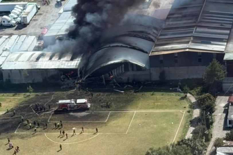 Confirma la muerte de 10 ocupantes del Jet que se desplomó en Toluca, Edomex
