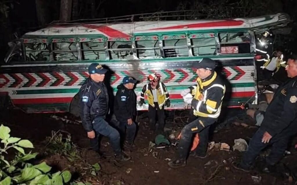 Accidente de autobús en Guatemala deja 15 muertos y 19 heridos