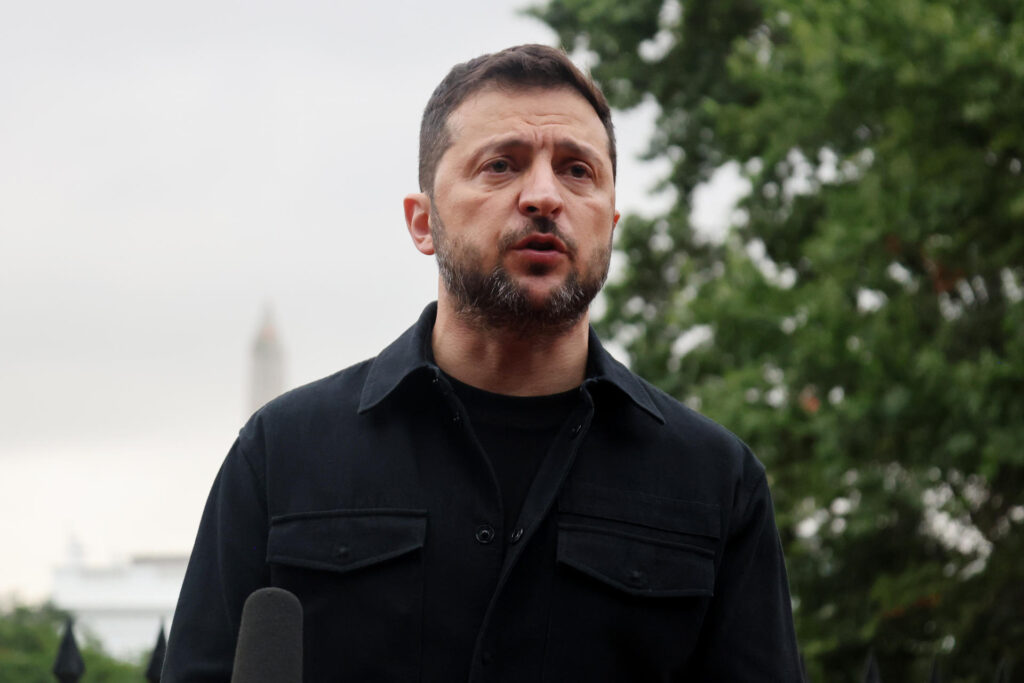 Zelenski afirma que Rusia utiliza el frío como arma en contra de Ucrania