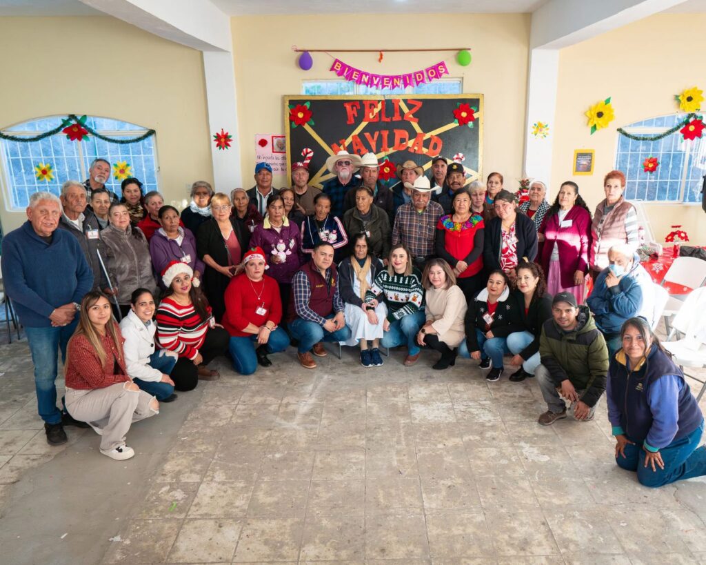 DIF Tepehuanes celebra emotiva posada navideña con adultos mayores