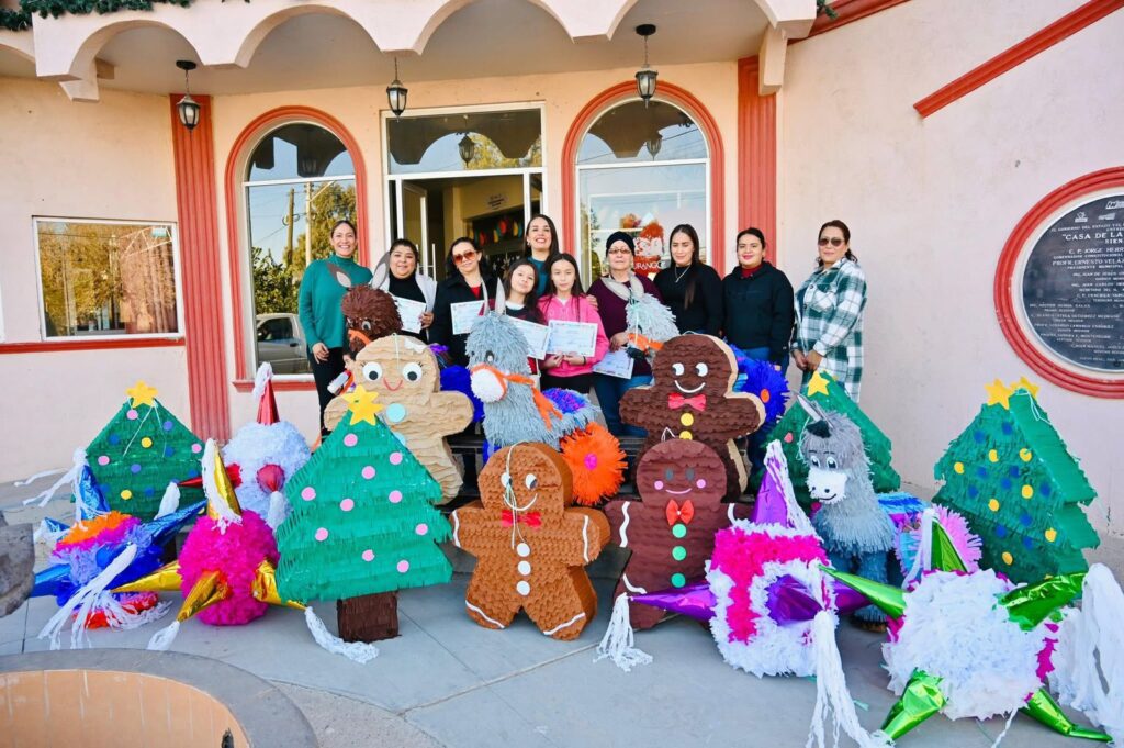 Imparten curso de elaboración de piñatas en Nuevo Ideal como opción de ingreso familiar