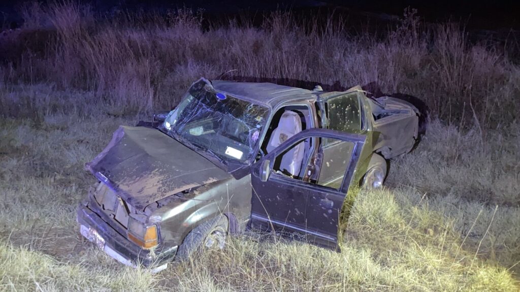 Trágica volcadura en Cuencamé dejó a joven muerto y a dos heridos