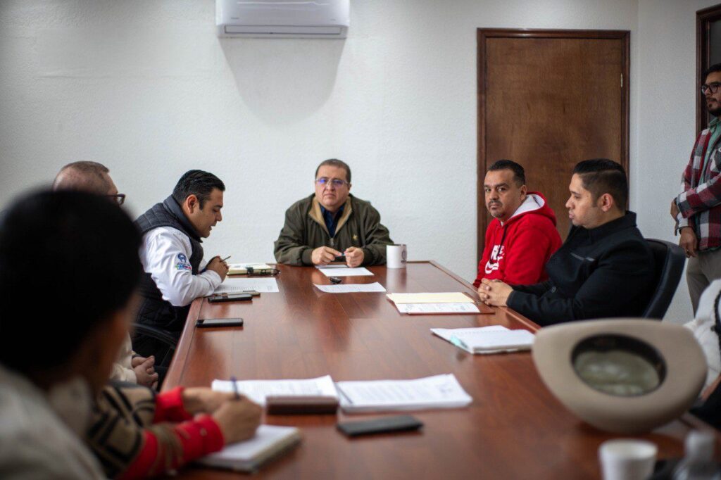 Instala alcalde Salvador Calderón Junta Directiva del Instituto Municipal de Cultura Física y Deporte en Parral