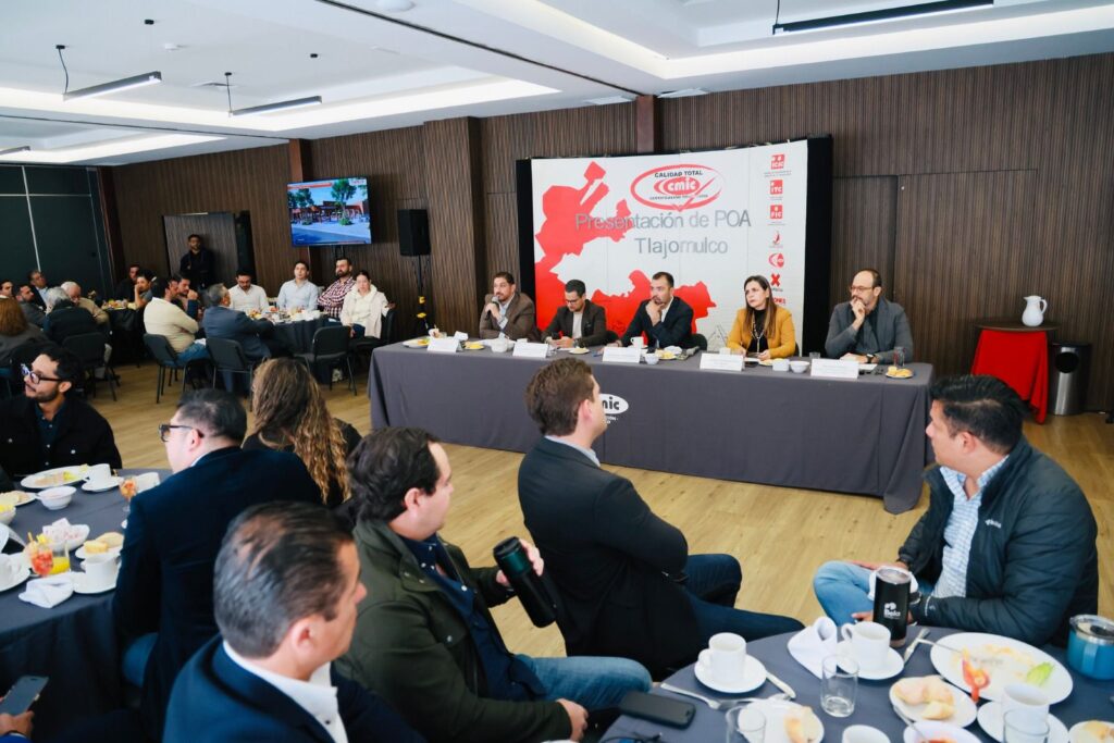 Tlajomulco presenta Plan Anual de Obra Pública 2026 con inversión histórica ante la CMIC