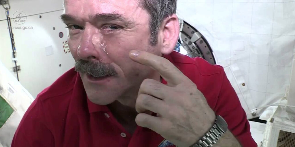 ¿Por qué los astronautas no pueden llorar?