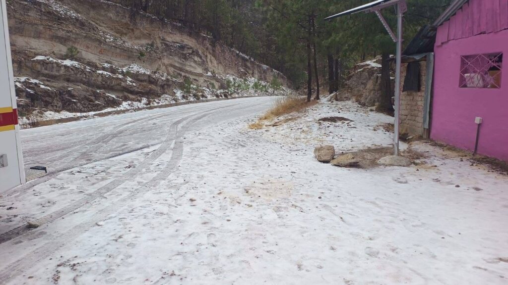 ¡Intensa nevada y temperaturas extremas azotan municipios del Noroeste!