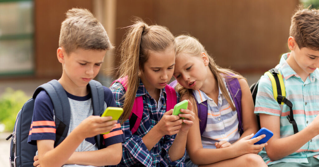 WhatsApp agrega restricciones para los usuarios menores de edad