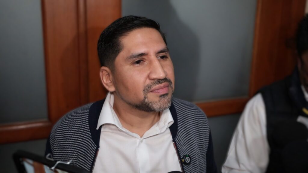 Reforma electoral busca controlar al INE y es un retroceso democrático: PAN
