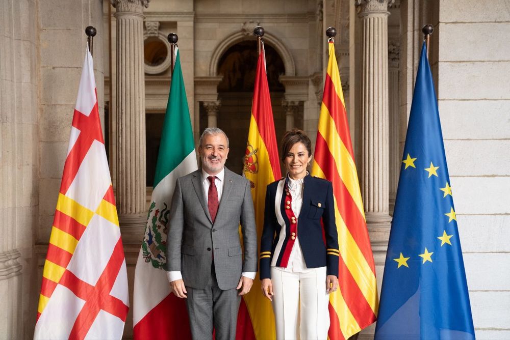 Fortalece Verónica Delgadillo relación con Barcelona