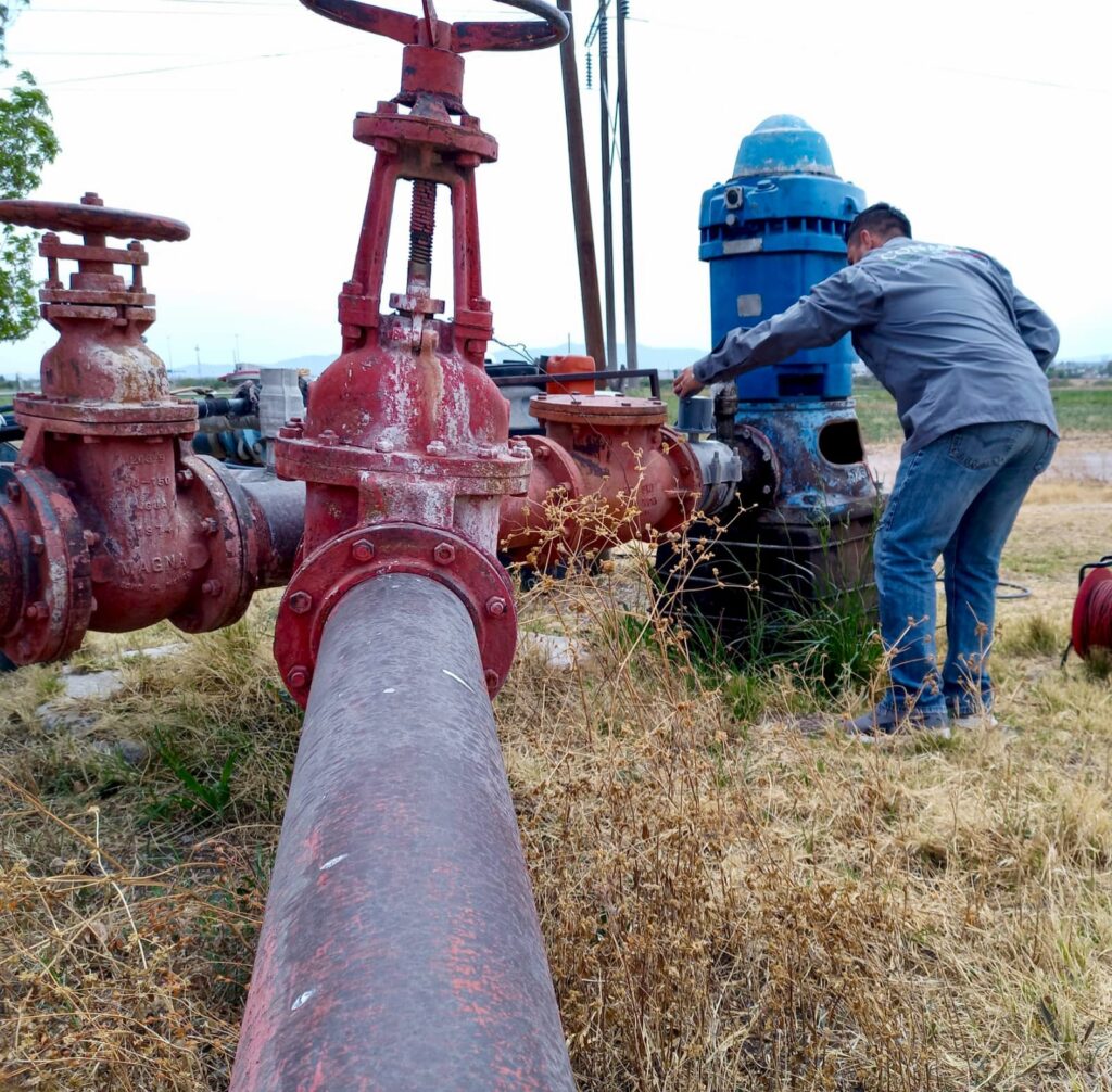 Conagua llama a regularizar concesiones para acceder a electricidad más barata en el campo