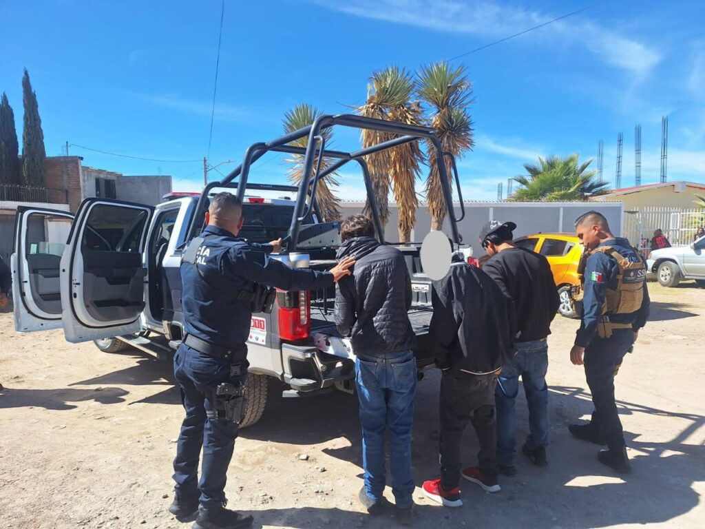Por consumir sustancias operativo Dragón detiene a 5 menores y 3 jóvenes