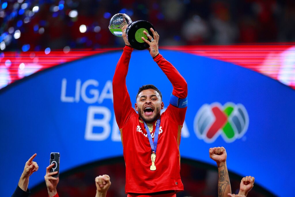 Alexis Vega es baja por varias semanas