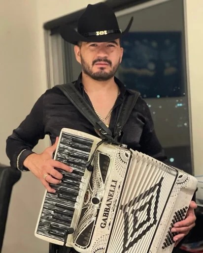 Pierde la lucha contra la muerte el cantante Oscar Alvarado