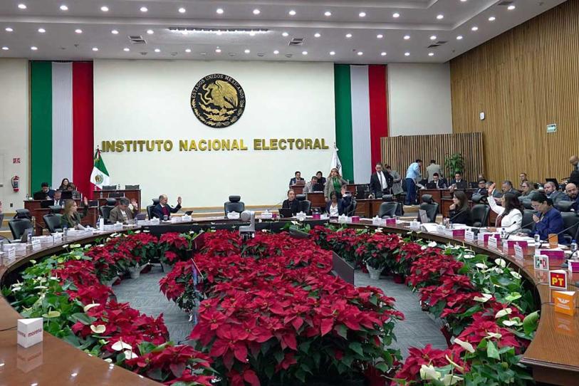 INE revisa más de 300 propuestas rumbo a la reforma electoral
