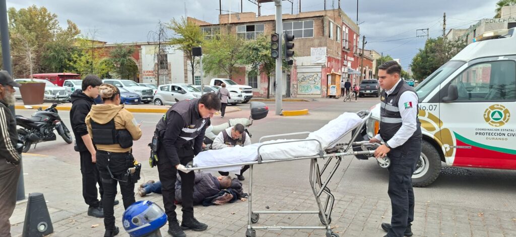 Chocan dos motocicletas y una pareja resulta herida, pero no de gravedad