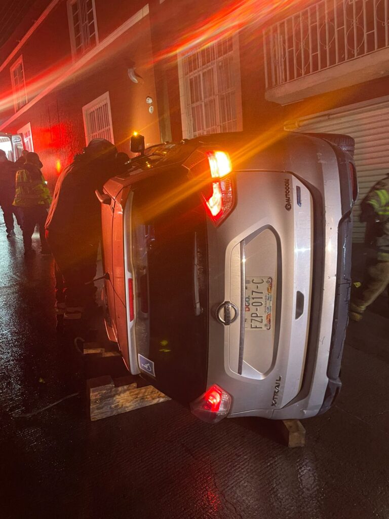 Abuelito volcó durante la noche en Santiago Papasquiaro