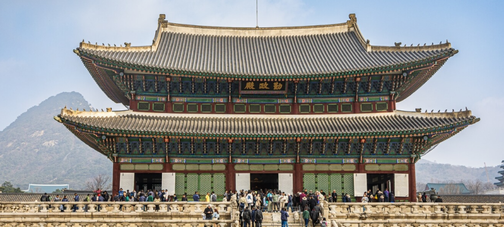 Palacio Gyeongbokgung, el recinto más importante de Corea que puedes visitar por menos de 40 pesos