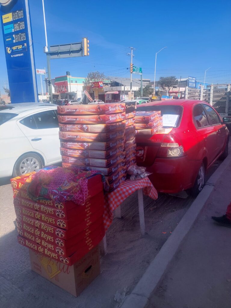 Levantan actas a 6 vendedores de Rosca de Reyes por falta de permiso en operativos de inspección.