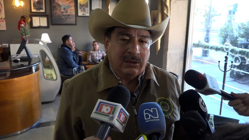 Casos de gusano barrenador ponen en riesgo exportación ganadera y reapertura de fronteras.