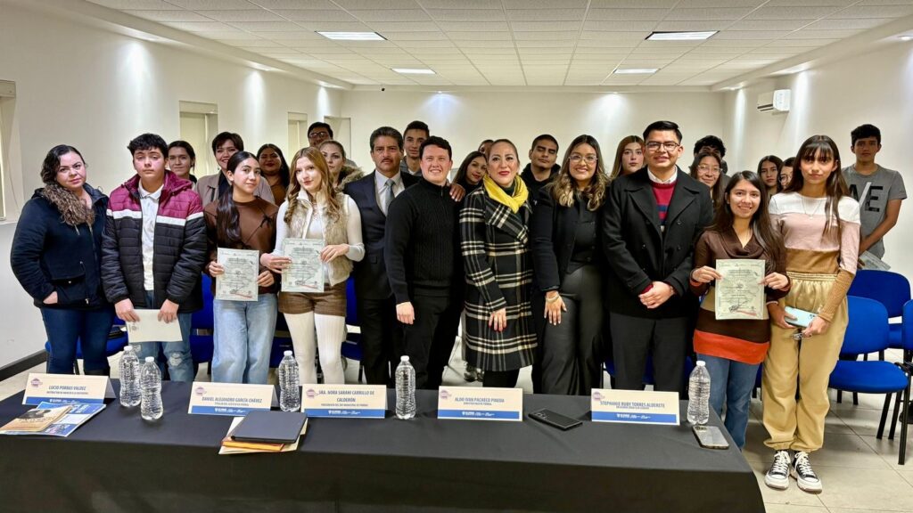Gobierno de Parral reconoce a participantes del curso “Manejo a la Defensiva