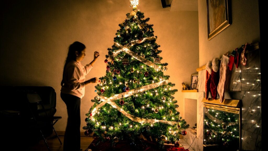 ¿Hasta cuándo es correcto dejar el árbol de Navidad? Esto dice la tradición