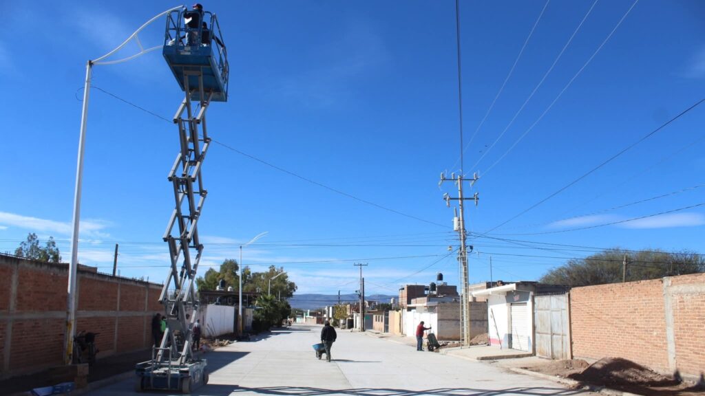 Gobierno Municipal intensifica trabajos de modernización en calle 10 de Mayo