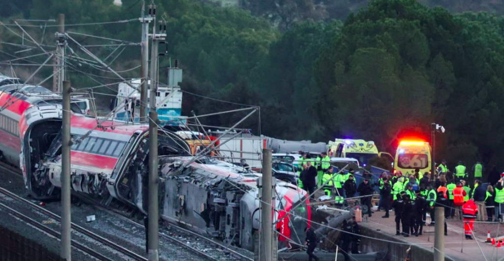 Aumenta a 45 los muertos por descarrilamiento de trenes en Córdoba, España