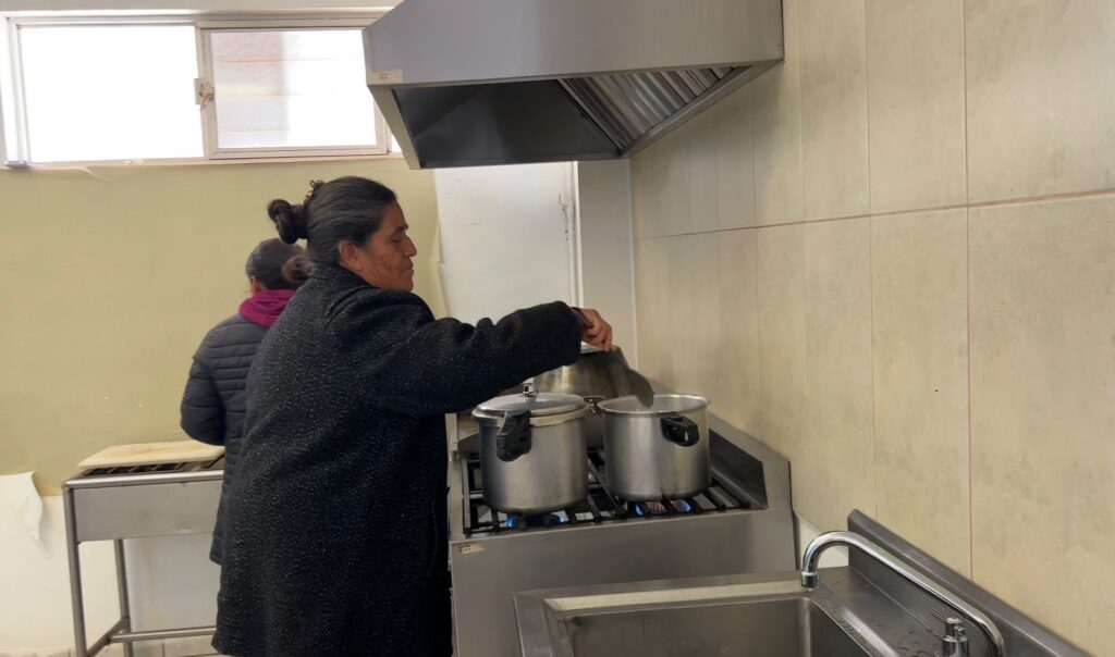 Ofrecen desayunos y comidas a bajo costo a través de CEDECO