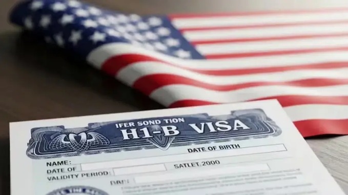 Texas suspende nuevas solicitudes de visas H-1B por orden de Abbott